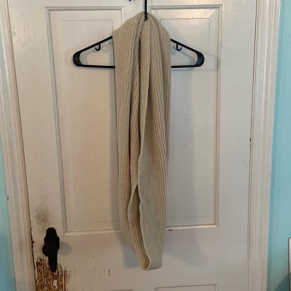Infinity scarf